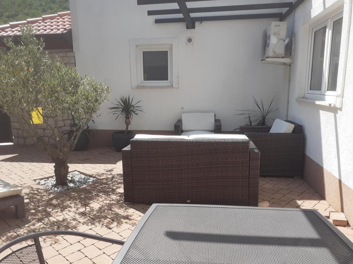 Villa Haus Niko Senj  Luaran gambar