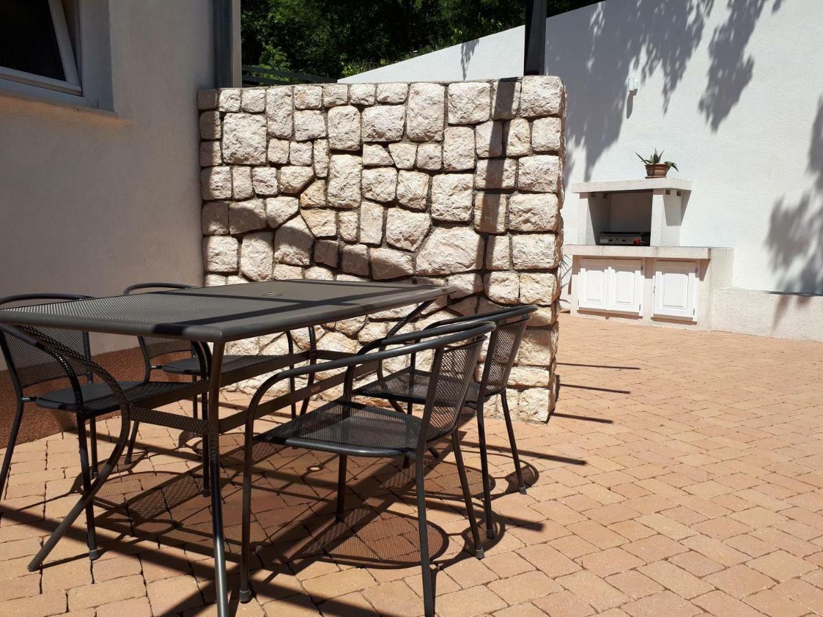Villa Haus Niko Senj  Luaran gambar